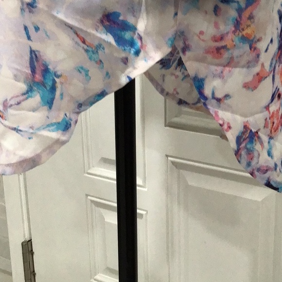 🆕 SANCTUARY Split Neck Top Batwing Long Sleeves Printed Oversized - Picture 7 of 11